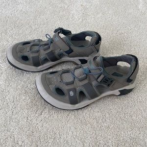 Women's Teva Omnium Sandals Size 9